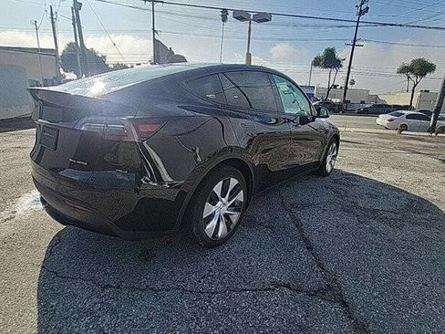 Used 2020 Tesla Model Y Long Range image 5
