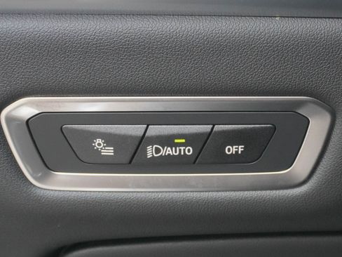 Certified 2025 BMW X7 M60i image 16