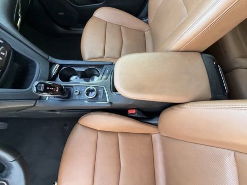 Used 2022 Cadillac XT5 Premium Luxury FWD image 18