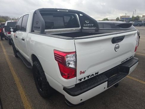 Used 2023 Nissan Titan SV w/ SV Convenience Package image 5