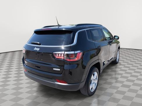 Used 2022 Jeep Compass Latitude AWD/4WD image 5