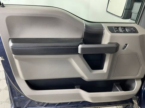 Used 2019 Ford F150 XLT w/ Equipment Group 302A Luxury image 9