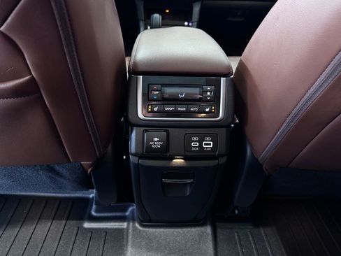 Used 2024 Subaru Ascent Touring image 28