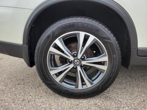 Used 2018 Nissan Rogue SL w/ Premium Package AWD/4WD image 5