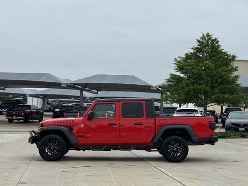 Used 2020 Jeep Gladiator Sport w/ Quick Order Package 24S AWD/4WD image 3