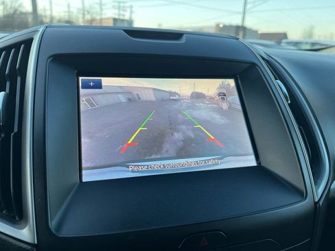 Used 2020 Ford Edge SE AWD/4WD image 12