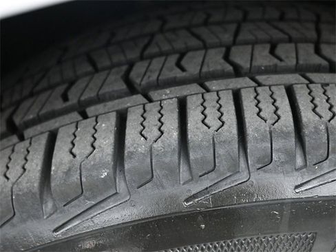 Used 2020 Chevrolet Equinox LT image 37