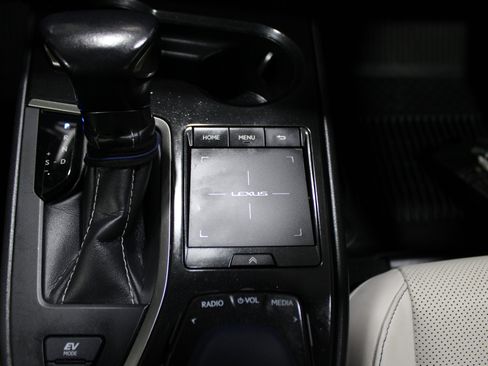 Used 2021 Lexus UX 250h w/ Premium Package image 23