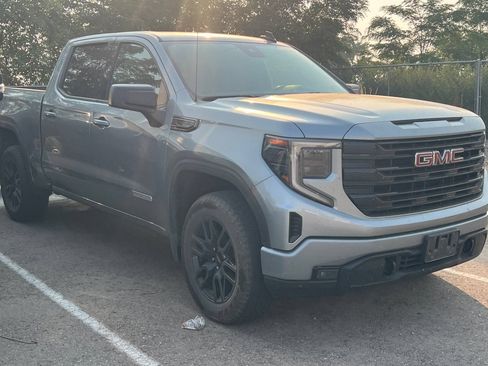 Used 2023 GMC Sierra 1500 Elevation AWD/4WD image 2