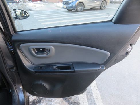 Used 2015 Toyota Yaris SE image 28