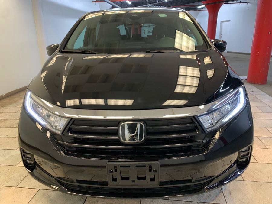 Used 2023 Honda Odyssey Touring image 4