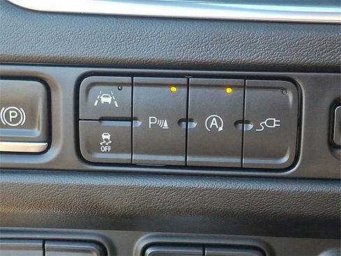 Used 2021 GMC Yukon SLT w/ SLT Luxury Plus Package image 27