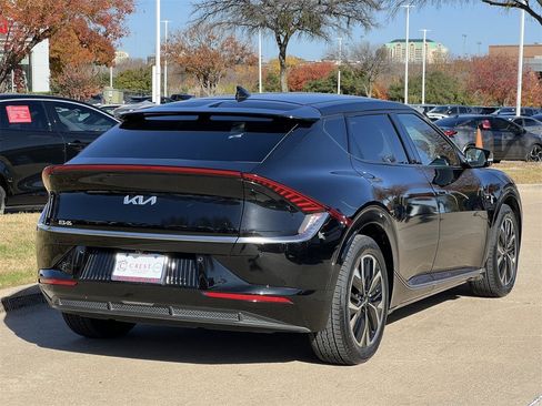 Used 2022 Kia EV6 Wind image 4
