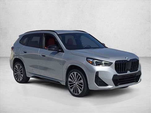 Used 2023 BMW X1 xDrive28i w/ Premium Package AWD/4WD image 3