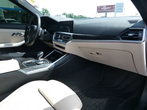 Used 2021 BMW 330i Sedan w/ Premium Package RWD image 14
