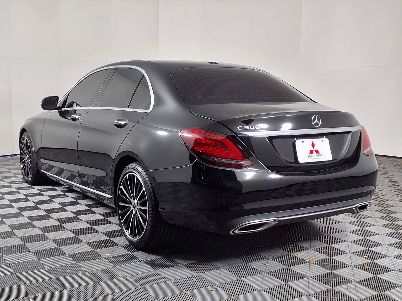 Used 2021 Mercedes-Benz C 300 Sedan w/ Premium Package image 5