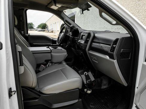 Used 2019 Ford F250 XL w/ Power Equipment Group RWD image 32