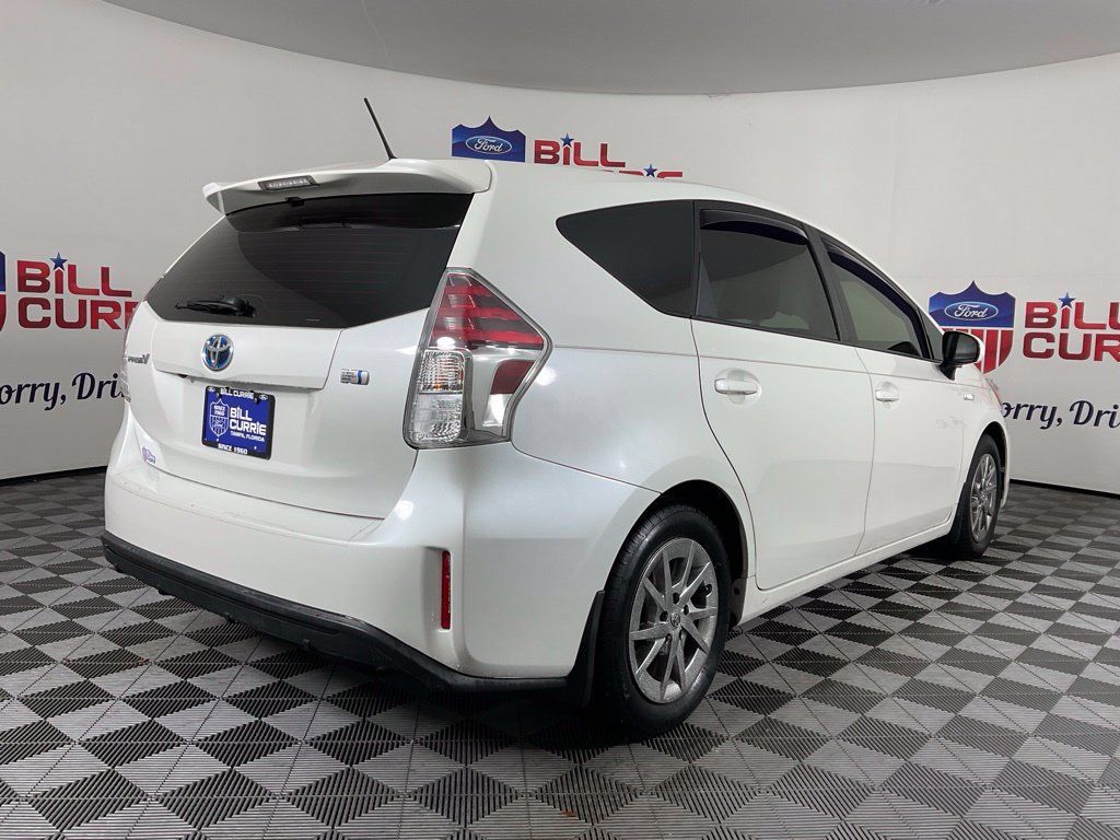 Used 2017 Toyota Prius V Three FWD image 3