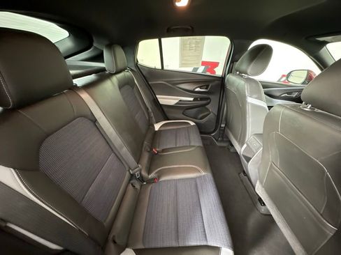 Used 2025 Buick Envista Sport Touring w/ Convenience II Package FWD image 46