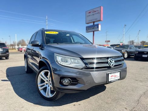 Used 2013 Volkswagen Tiguan SEL image 1