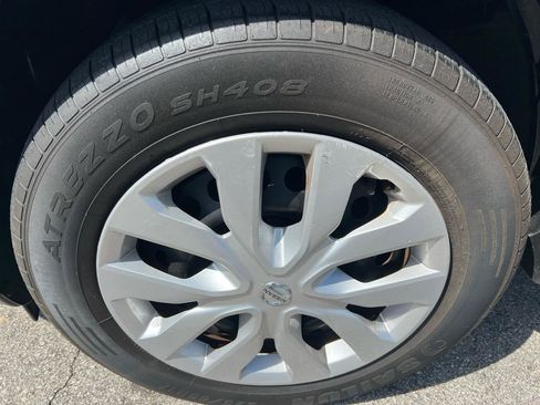 Used 2016 Nissan Rogue S AWD/4WD image 2