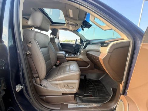 Used 2019 GMC Yukon XL Denali w/ Denali Ultimate Package AWD/4WD image 19