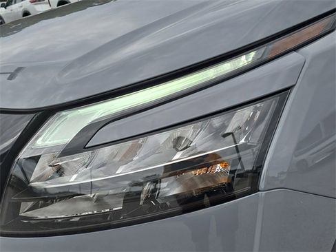 New 2025 Nissan Pathfinder Platinum w/ Black Appearance Package image 10