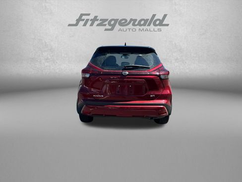 Used 2024 Nissan Kicks SR w/ SR Premium Package FWD image 7