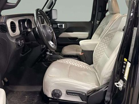 Used 2021 Jeep Wrangler Unlimited Sahara image 16