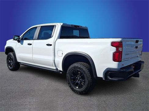 Used 2025 Chevrolet Silverado 1500 ZR2 w/ Technology Package image 6
