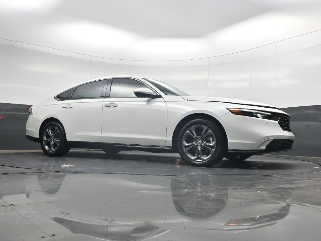 Used 2025 Honda Accord EX-L image 32