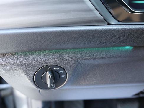 Used 2019 Volkswagen Jetta SEL image 16