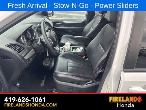 Used 2017 Dodge Grand Caravan GT FWD image 17