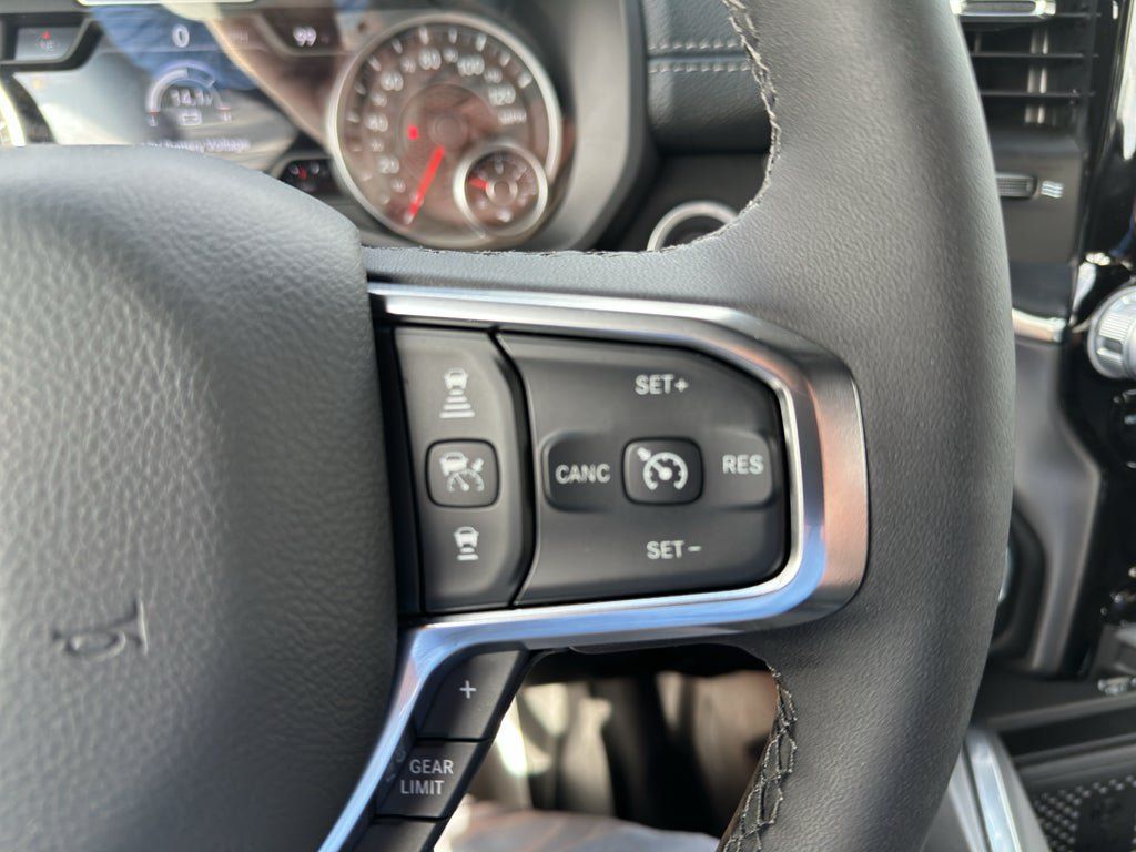 New 2026 RAM 1500 Laramie w/ Laramie Preferred Package AWD/4WD image 15