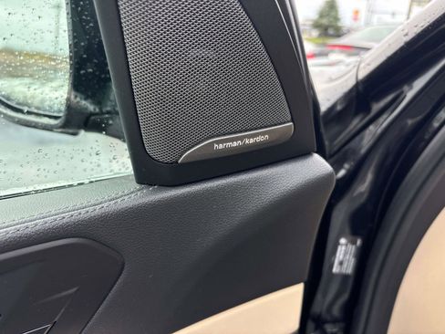 Used 2021 BMW X5 xDrive40i w/ Premium Package image 11