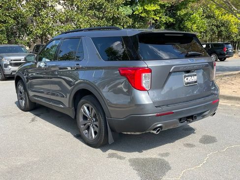 Used 2022 Ford Explorer XLT w/ Equipment Group 202A AWD/4WD image 5