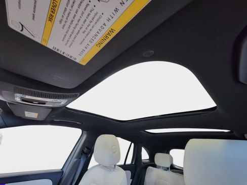 Used 2022 Mercedes-Benz GLA 250 4MATIC image 25