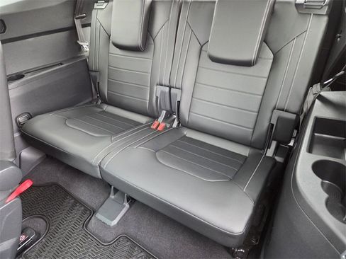 Used 2021 Volkswagen Atlas SEL Premium image 17