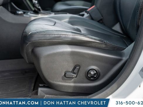 Used 2016 Jeep Cherokee Overland w/ Technology Group image 18