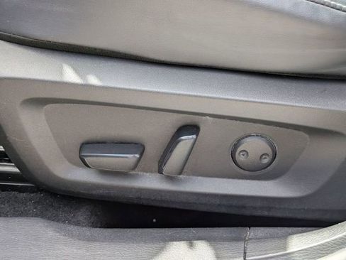 Used 2024 Mitsubishi Outlander SE image 21