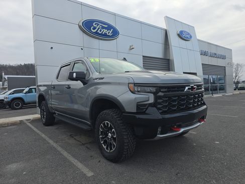 Used 2023 Chevrolet Silverado 1500 ZR2 w/ Technology Package image 1