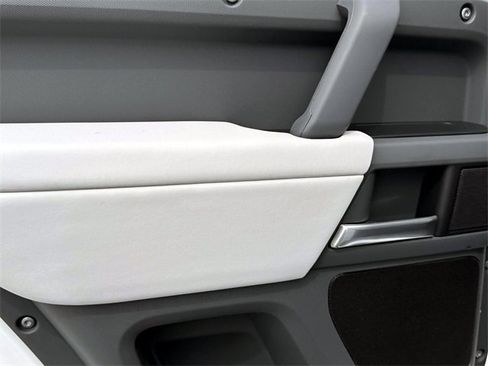New 2025 Land Rover Defender 110 S image 11