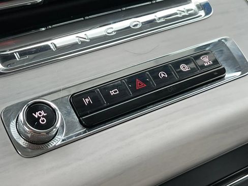 Used 2025 Lincoln Aviator Reserve w/ Equipment Group 201A AWD/4WD image 27