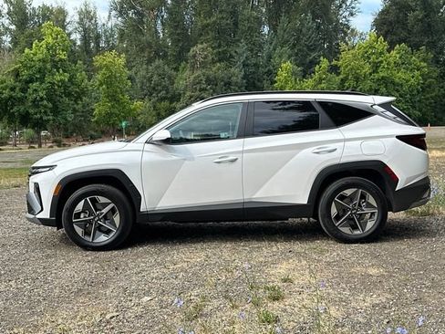 Certified 2025 Hyundai Tucson SEL AWD/4WD image 6