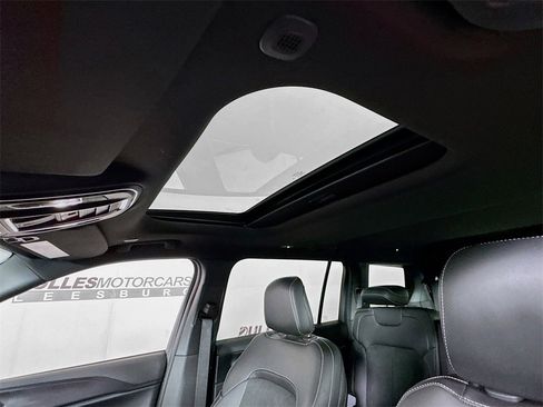 Used 2025 Jeep Grand Cherokee L Altitude image 20