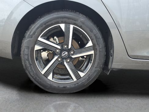 Used 2025 Nissan Sentra SV FWD image 35
