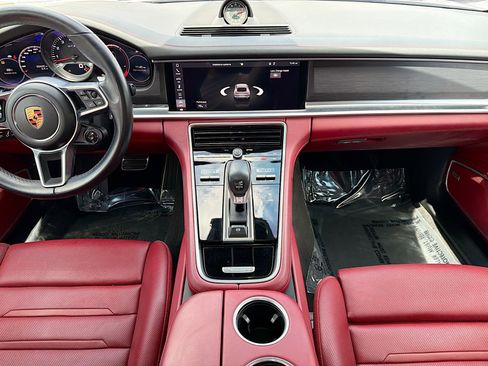 Used 2019 Porsche Panamera GTS AWD/4WD image 18