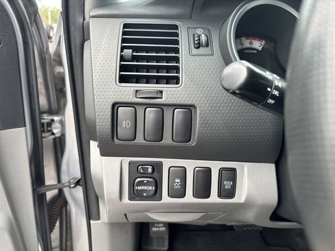 Used 2015 Toyota Tacoma 4x4 Double Cab w/ SR5 Package image 21