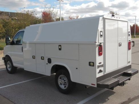 New 2025 Chevrolet Express 3500 w/ Power Convenience Package image 6