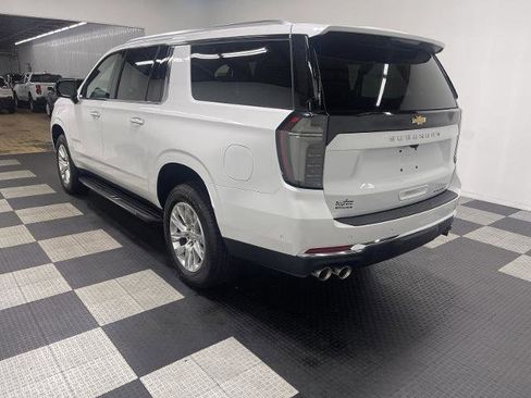 New 2025 Chevrolet Suburban Premier image 3